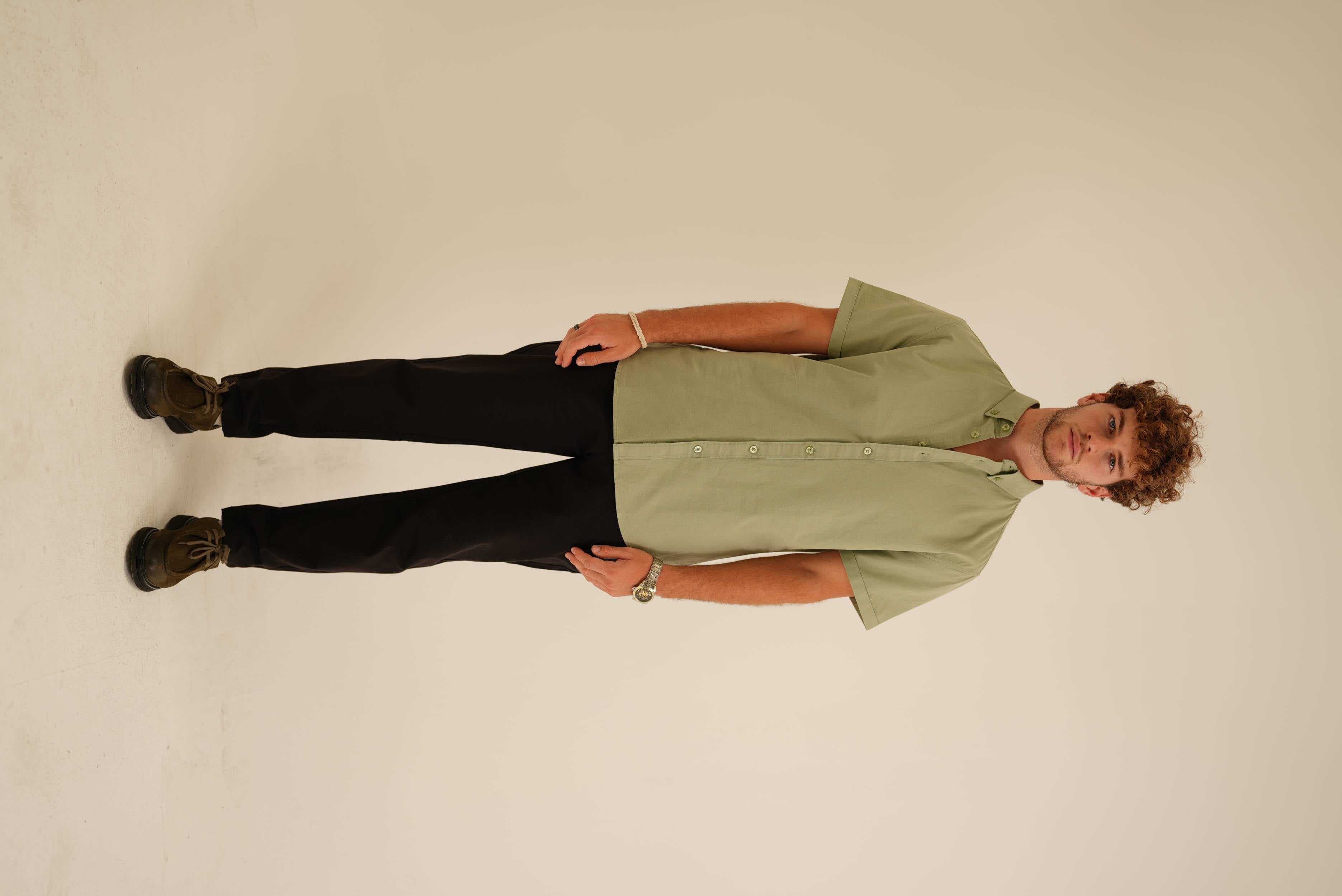 GREEN
