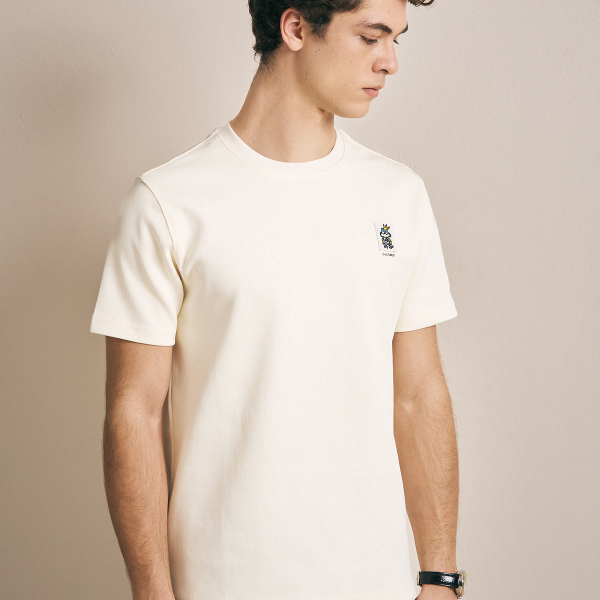 OFF WHITE