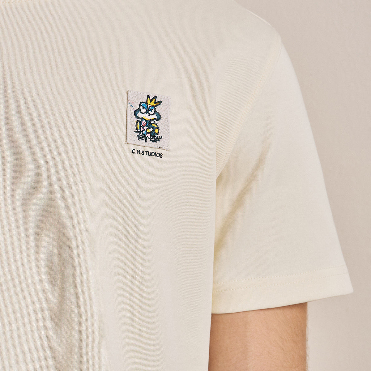 OFF WHITE