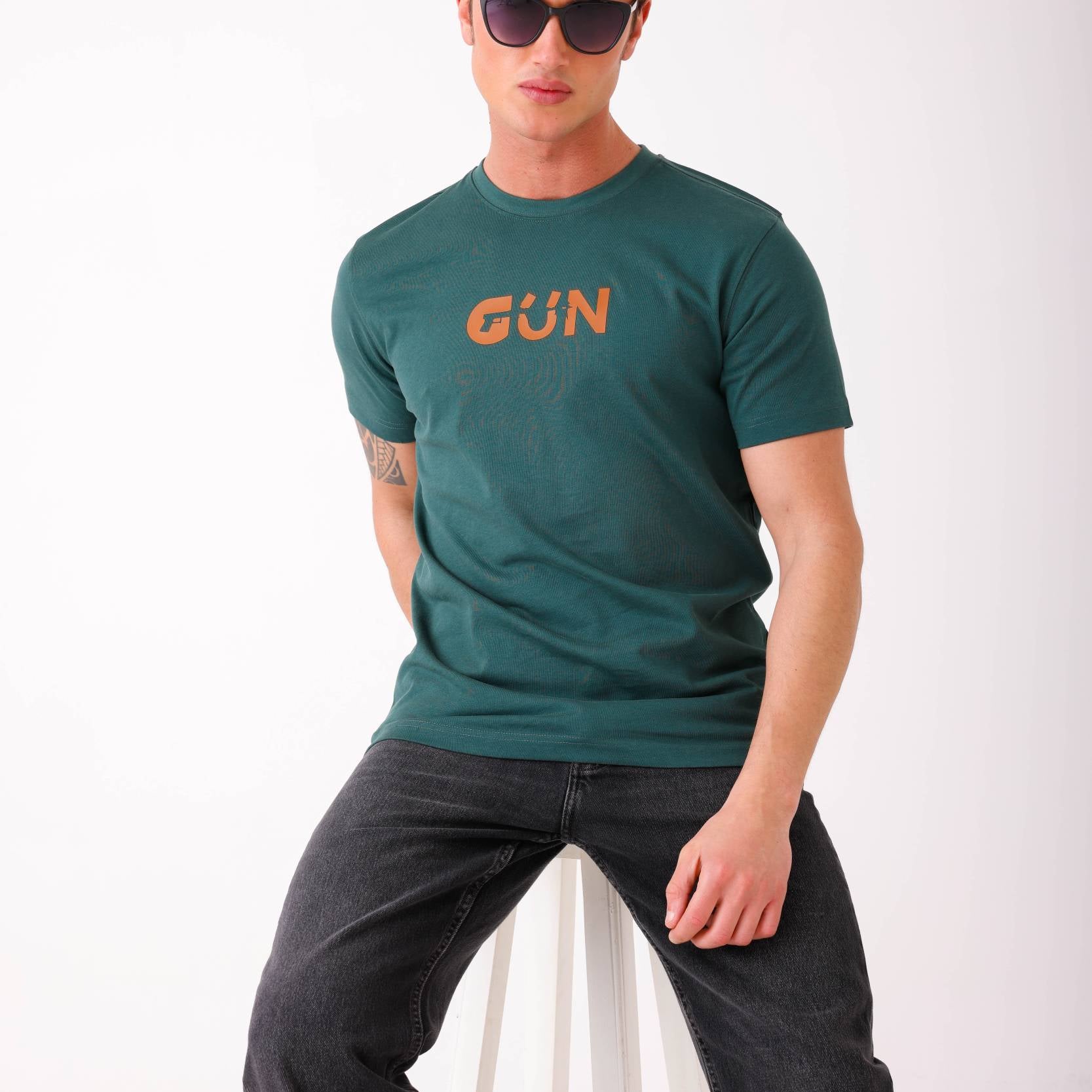 GREEN