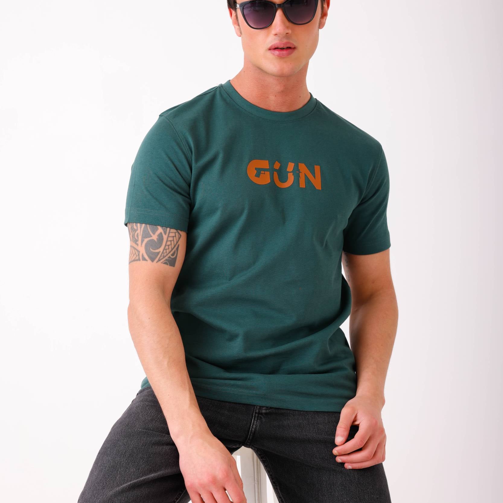 GREEN