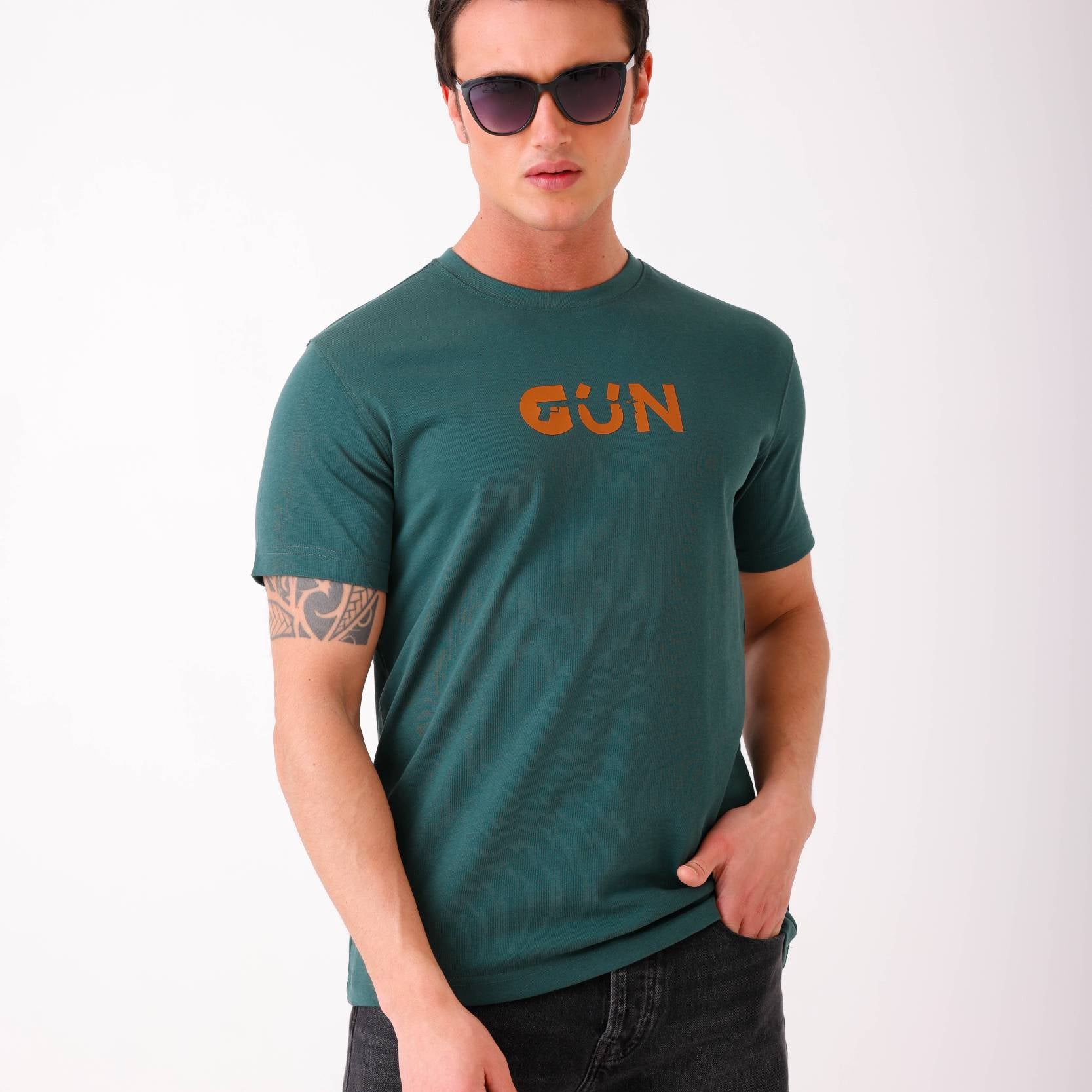 GREEN