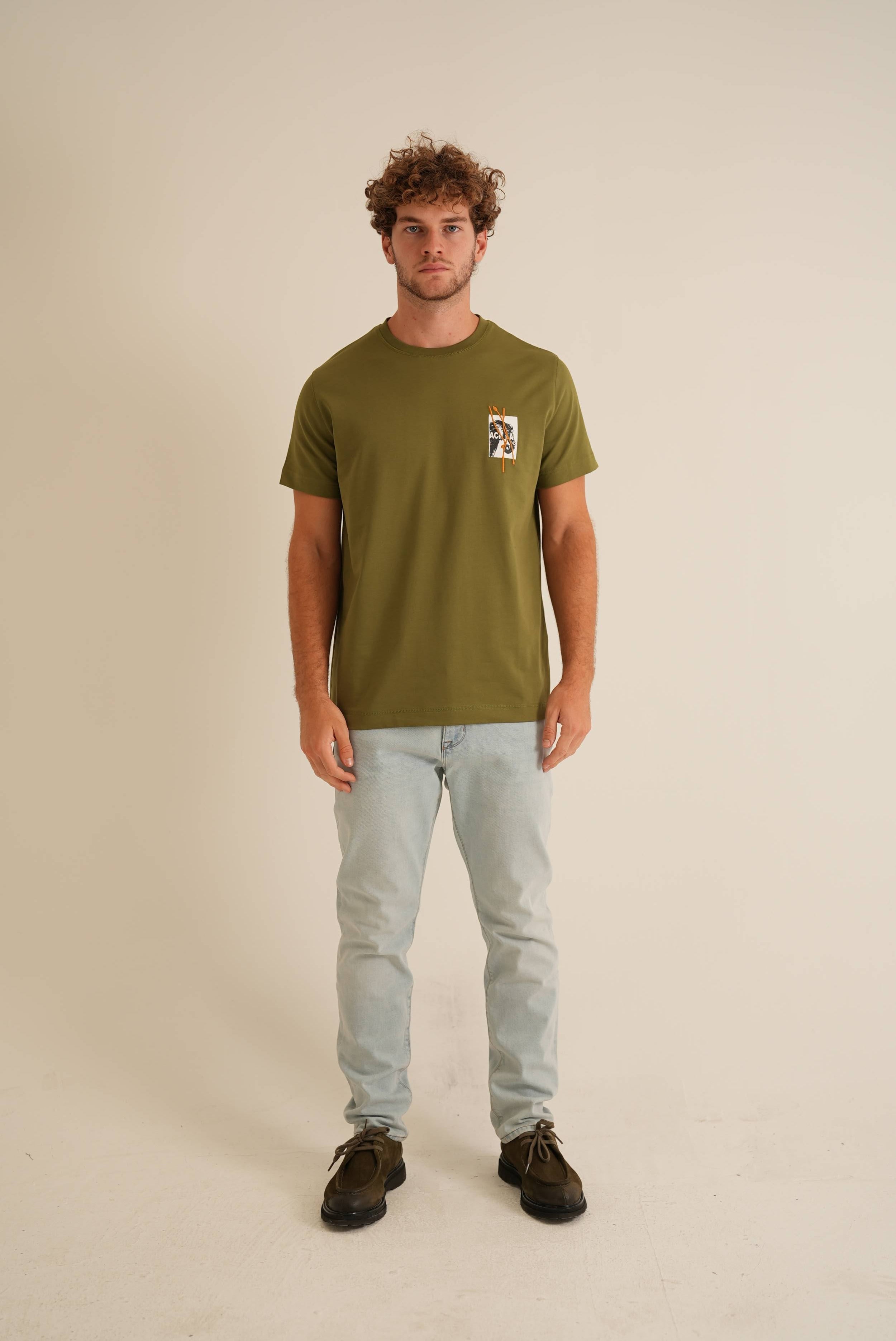 LIGHT GREEN