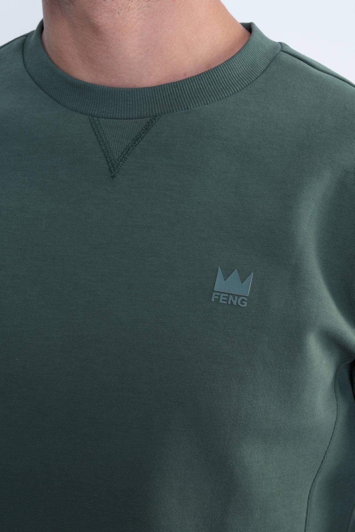 GREEN