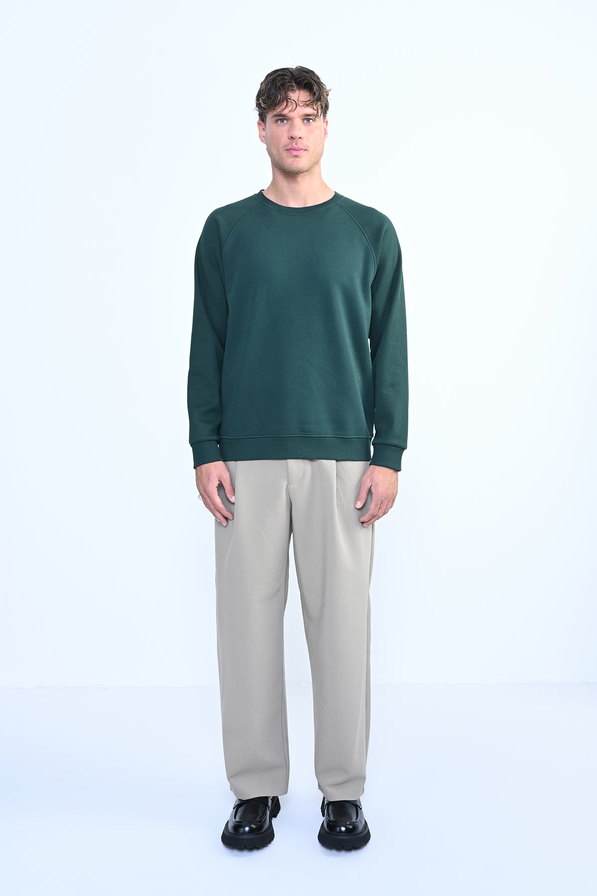 GREEN