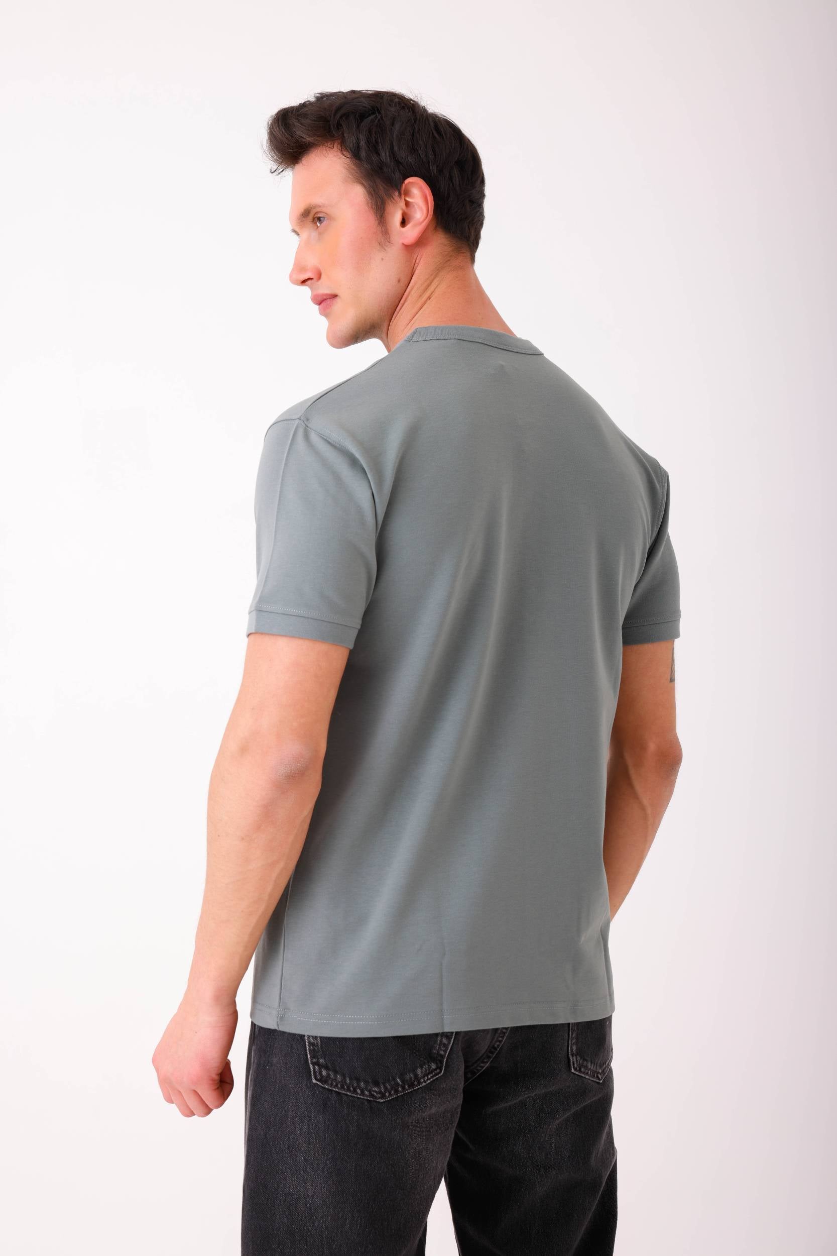 LIGHT GREEN