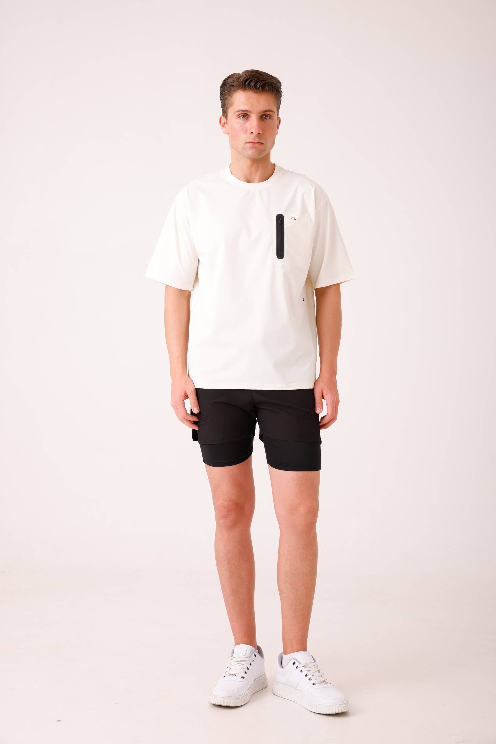 WHITE/BLACK