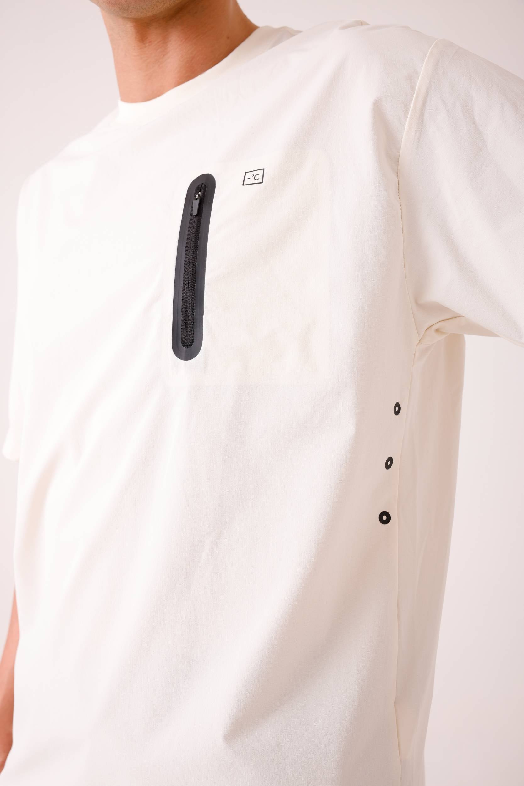 WHITE/BLACK