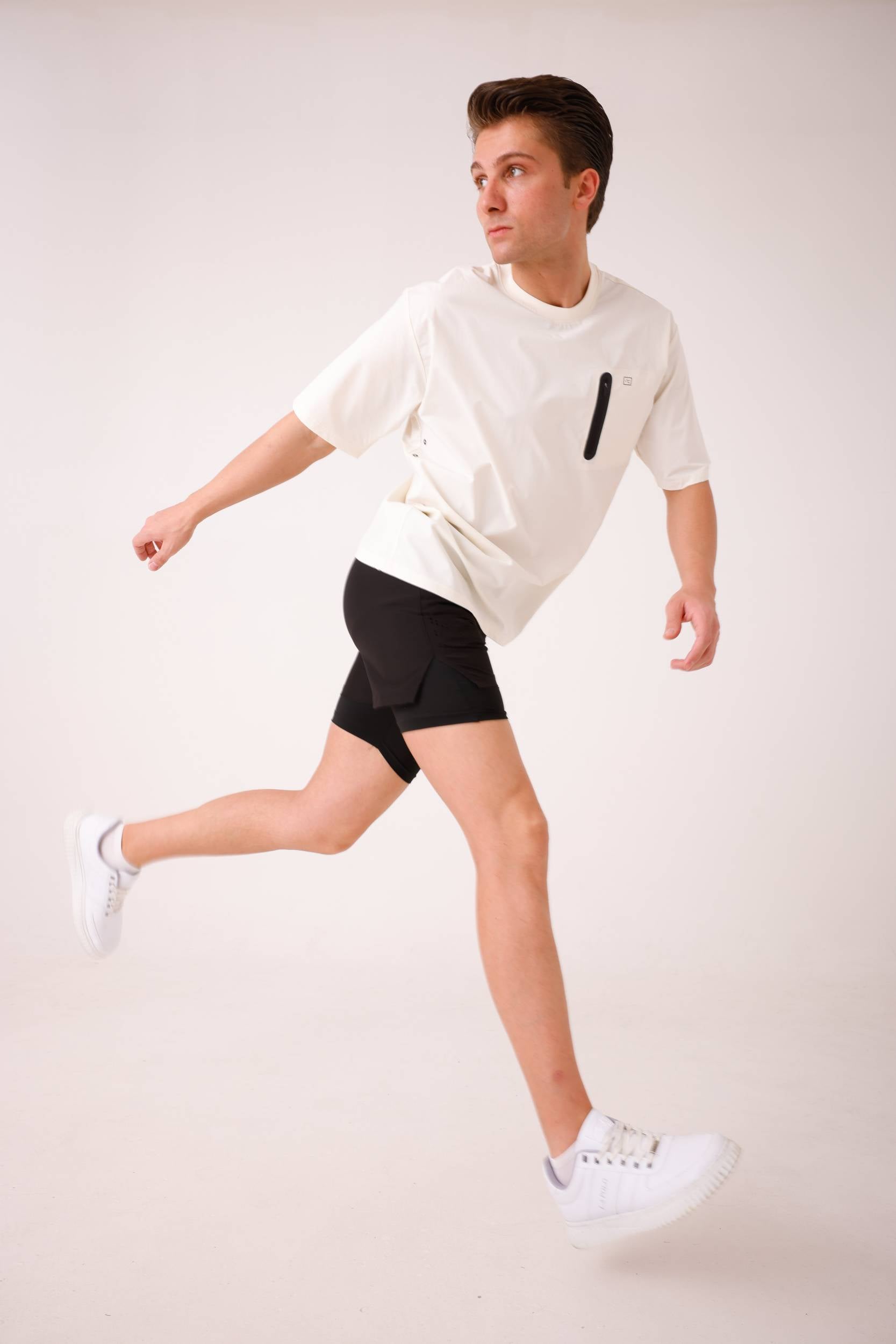 WHITE/BLACK